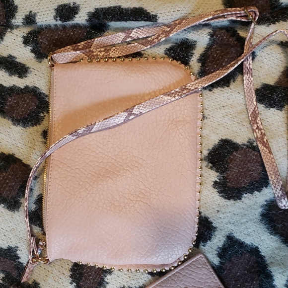 Jessica Simpson pink and snake skin design bag - Picture 5 of 5